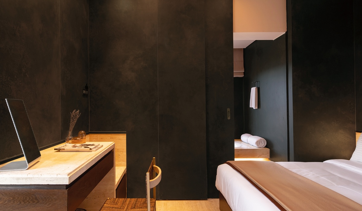 Ossido porcelain panels on guest room walls